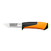 Нож для тяжелых работ с точилкой Fiskars (1023619) 
